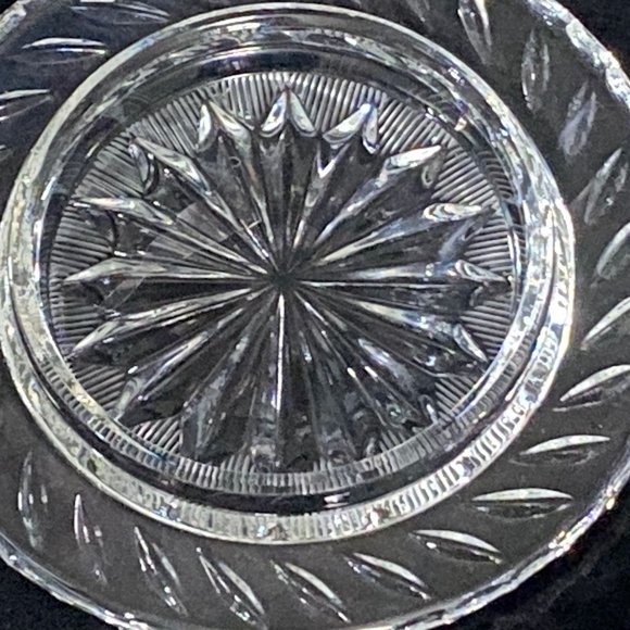 Eleanor American Cut Round Glass Cover Butter/Cheese Dish Pinwheel Fan Stars - Picture 7 of 11